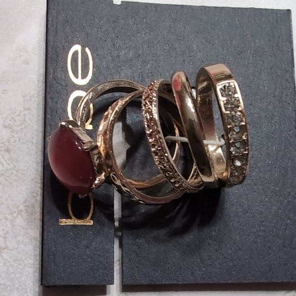 Bebe Red Stone and Gold Stackable Ring Set Size 8 - Picture 6 of 8